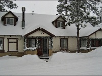 front_of_timberline_lodge_big_bear_winter-2
