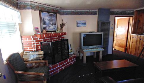 Cabin 5 or 6 sleeps up to 3 people big bear lake