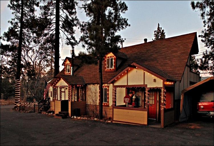 Welcome to Timberline Lodge in Big Bear Lake California - Ski and Snowboarding package discounts at $69 per person at Timberline Big Bear