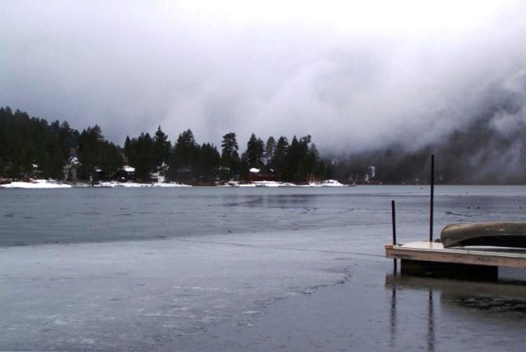 Timberline Lodge in Big Bear Lake California - Ski and Snowboarding package discounts at $69 per person at Timberline Big Bear